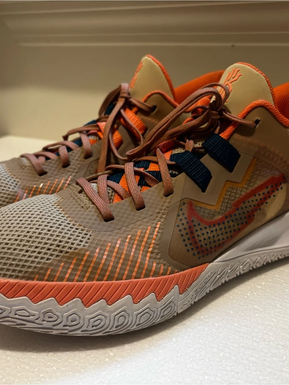 Kyrie Flytrap 5 Basketball Sneakers